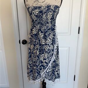 Cupshe Strapless Dress with Blue and Cream Leaf Design